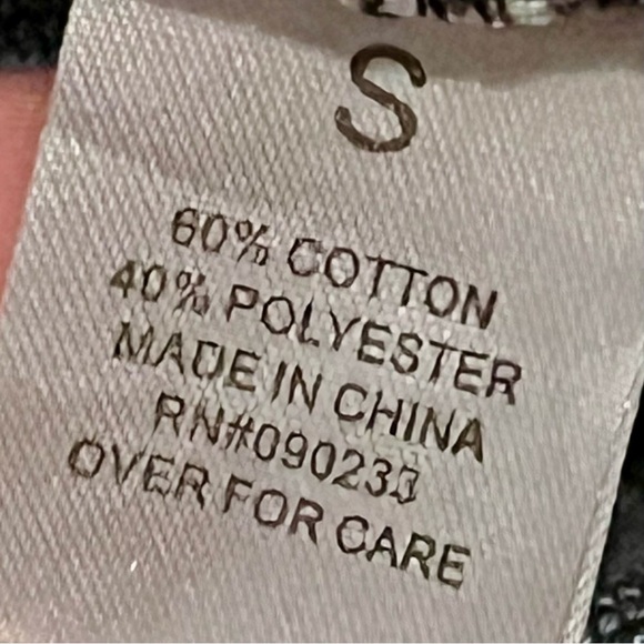 On The Byas Women’s Small Hoodie – Southwest Aztec Pattern Pullover - Picture 3 of 4